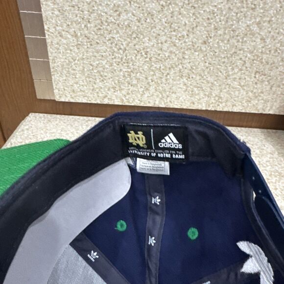 NOTRE DAME University Fighting Irish Adidas Shamrock Series Snapback Hat One Sz - Picture 6 of 6